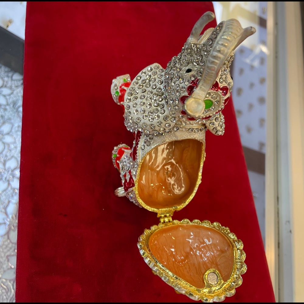 Jewelry stand
